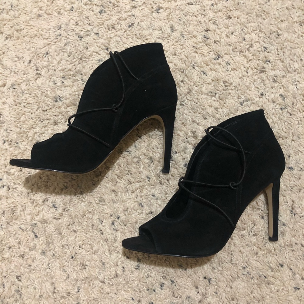 BCBGeneration- black heels